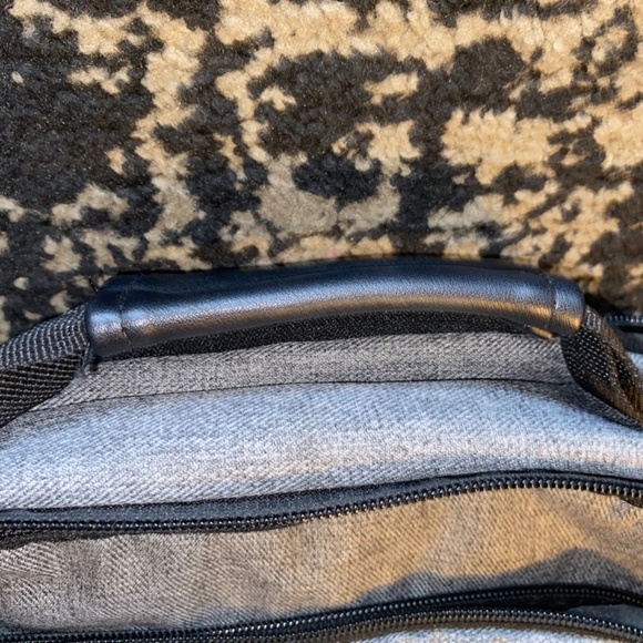 Kenneth Cole Reaction laptop backpack great condition - Picture 11 of 11